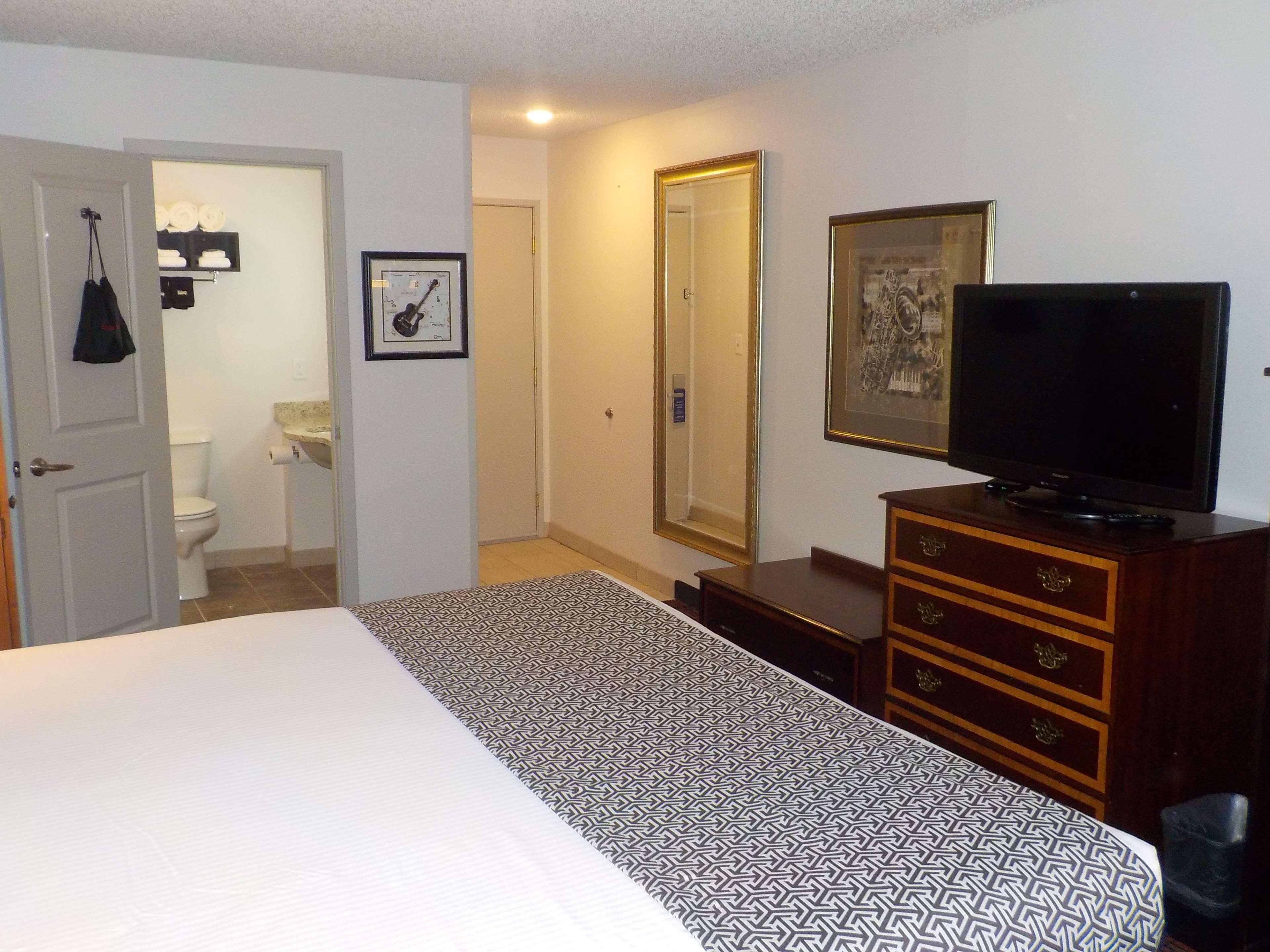 Surestay Hotel By Best Western Thomson Ngoại thất bức ảnh